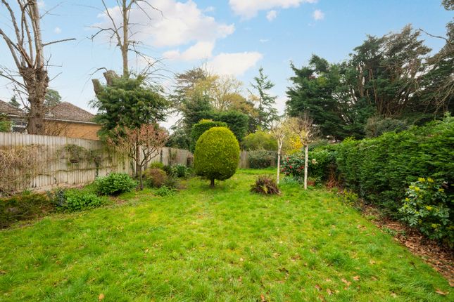 32, Netherby Park, Weybridge photo 3