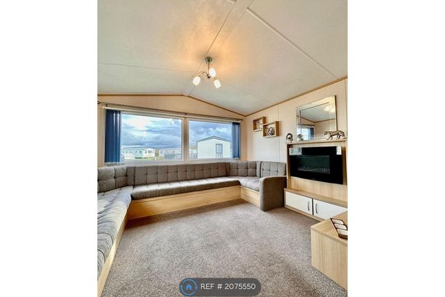 Thumbnail Mobile/park home to rent in Dale Side, Clacton-On-Sea