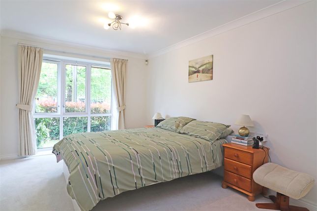23 Holmesdale Manor, 89, Ladbroke Road, Redhill photo 4