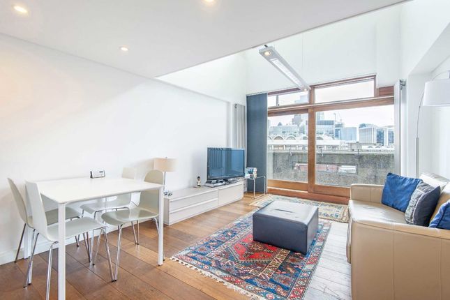 Thumbnail Flat for sale in Frobisher Crescent, London