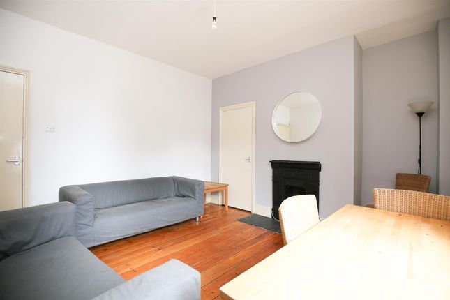 Chippendale Place, Newcastle Upon Tyne photo 2