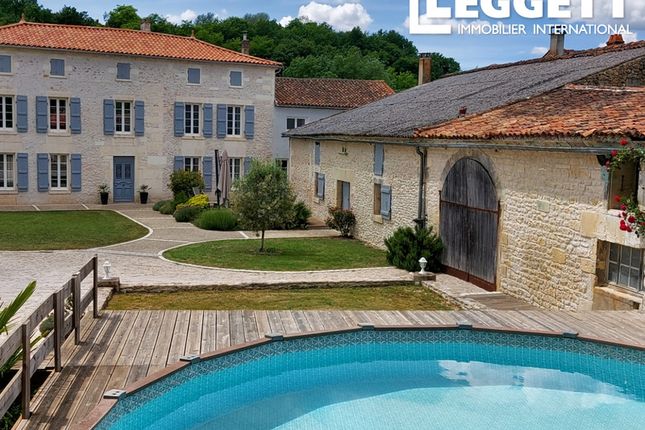 Villa for sale in Bourg-Charente, Charente, Nouvelle-Aquitaine