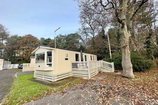 Mobile/park home for sale in Oakdene Forest Park, St. Leonards, Ringwood