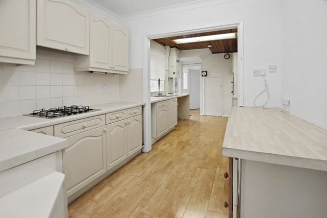 32, Larkhall Lane, Northampton photo 4