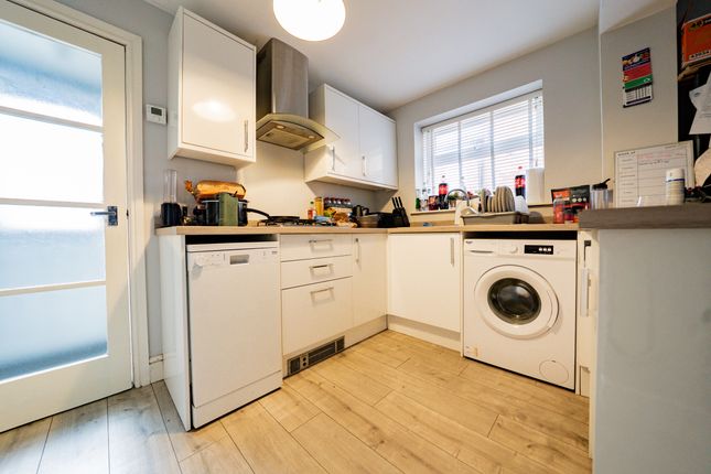 34 Chestnut Road, Leicester photo 4