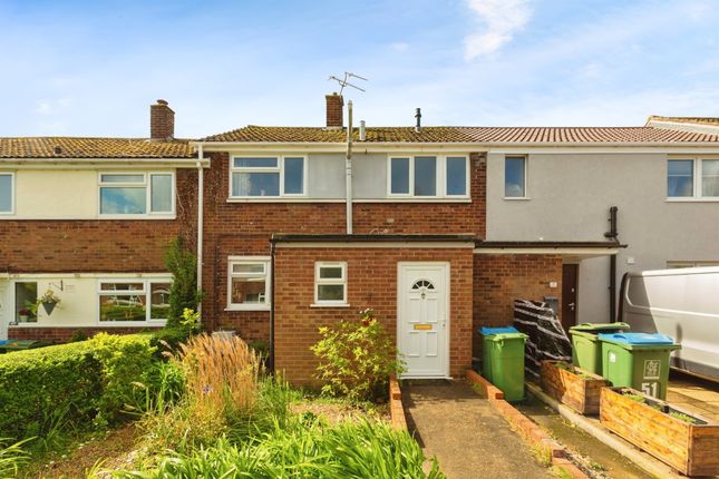 Terraced house for sale in Intalbury Avenue, Aylesbury