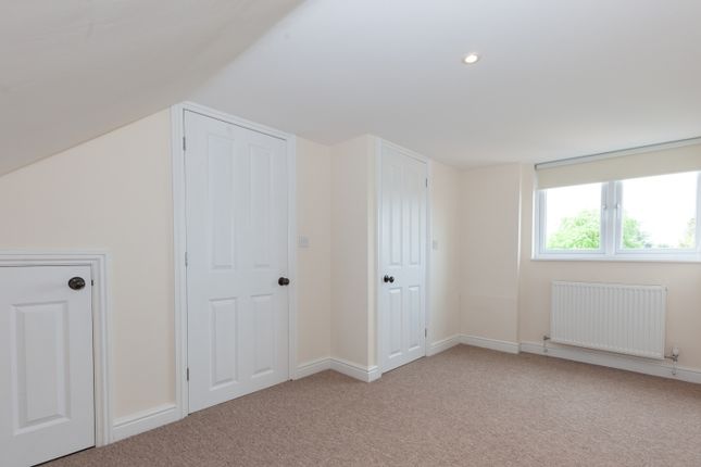 Terraced house to rent in Warwick Street, Oxford