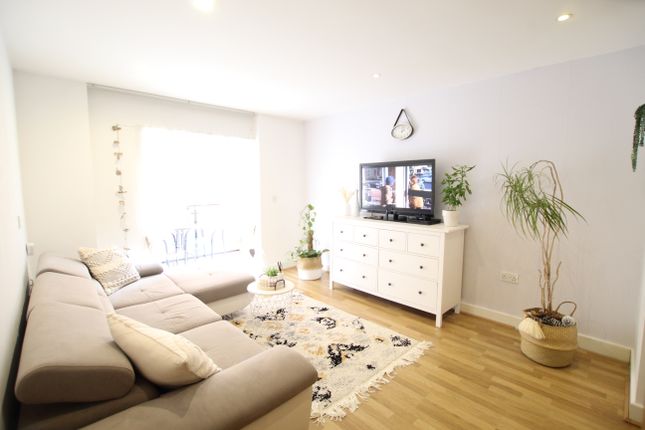 Flat for sale in Commercial Road, Bournemouth