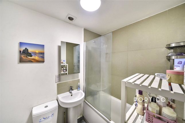 Room F, 11, Charleville Road, London photo 3