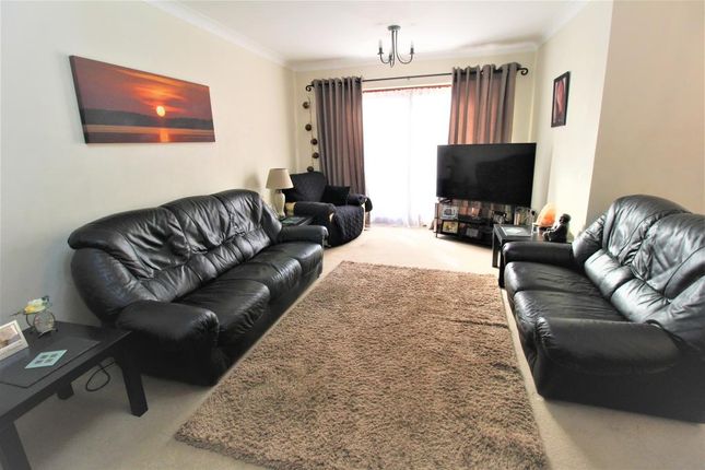 48a Flemming Crescent, Flemming Crescent, Leigh-on-Sea photo 5