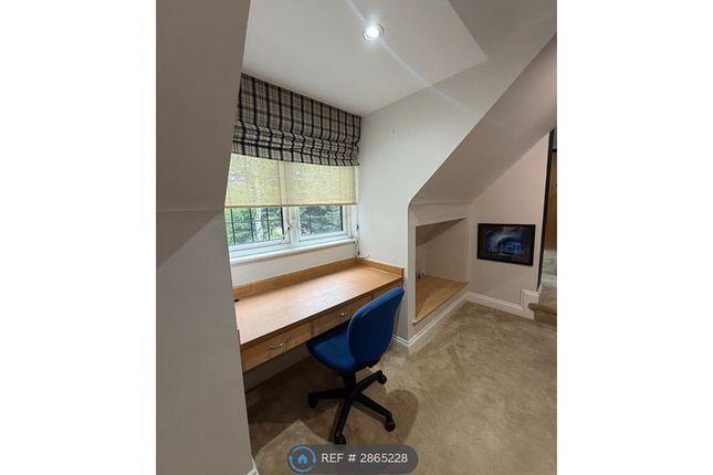 Grovewood Place, Woodford Green photo 4