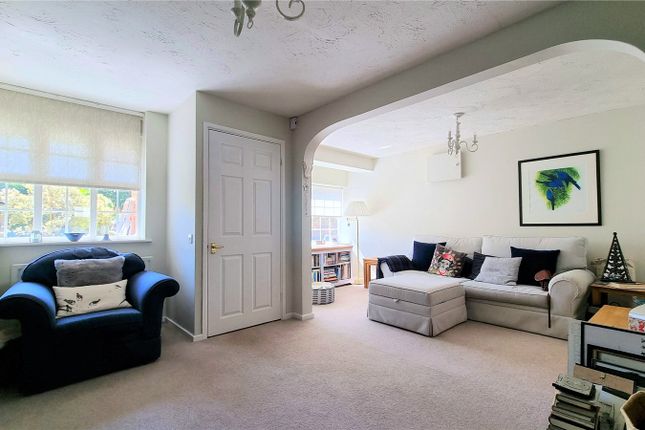 41, Bryony Gardens, Gillingham photo 3
