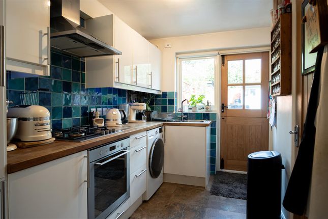 6, New North Road, Reigate photo 2