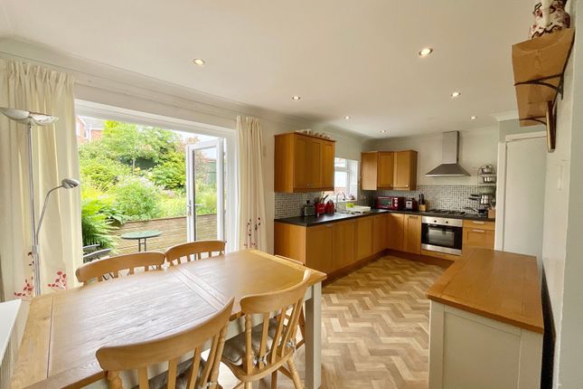 28 Copeland Avenue, Stoke-On-Trent photo 3