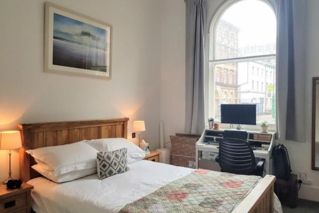 Flat 5, LEEDS photo 2