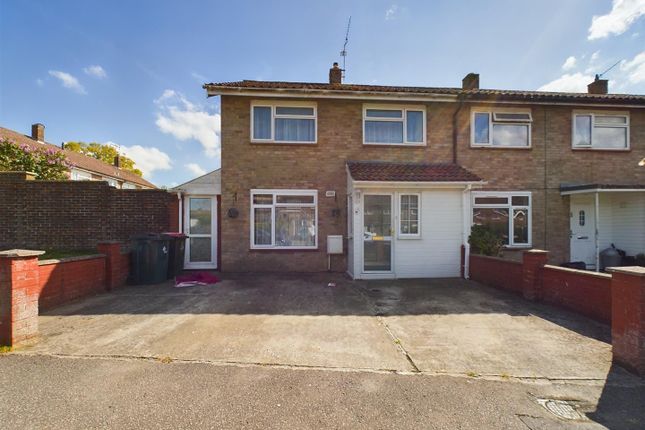 Thumbnail End terrace house for sale in Paddockhurst Road, Gossops Green, Crawley