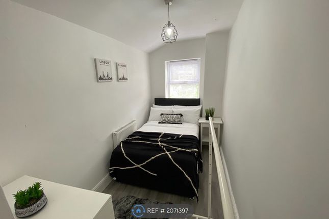 Terraced house to rent in Air Balloon Road, Bristol