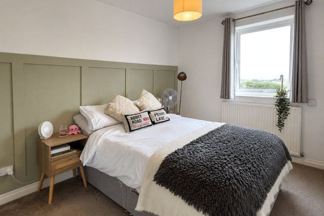 35, Upper Town, Keighley photo 4