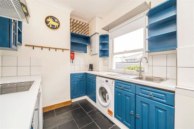 Flat C, 7, Brackenbury Road, London photo 4