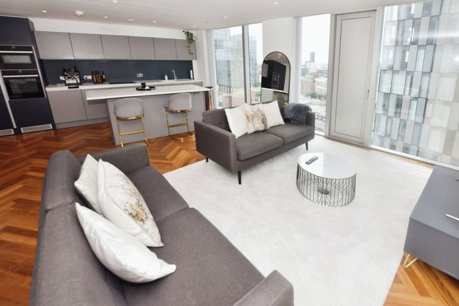 A1106, South Tower, 9 Owen Street photo 4