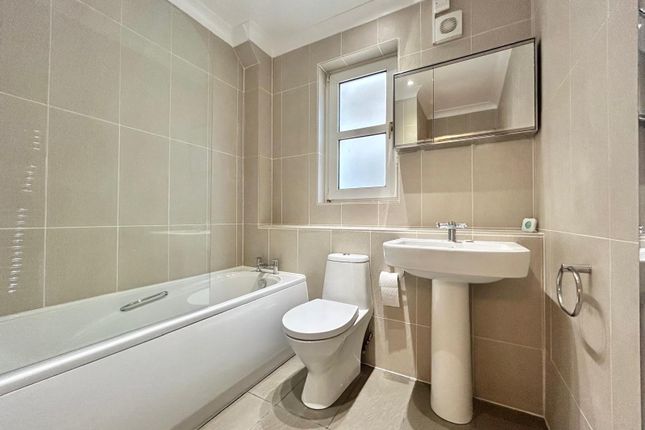 Flat 2, Eastleigh photo 5