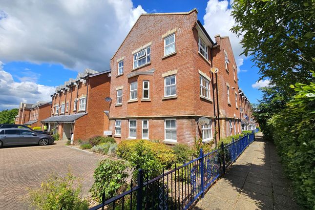 Thumbnail Flat for sale in Gardeners Place, Chartham