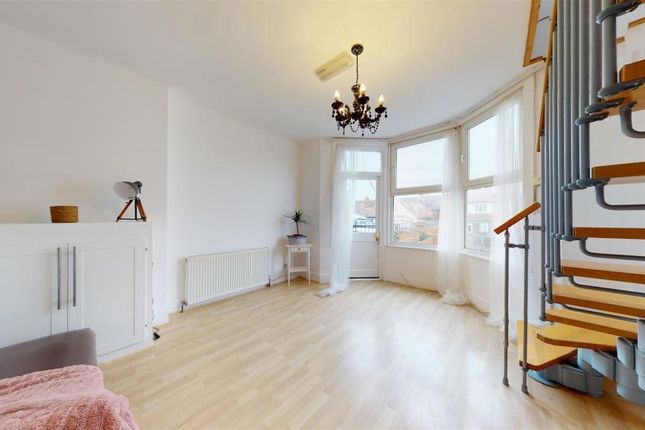 Flat 1, Woodstock, 101 Canterbury Road, Herne Bay photo 3
