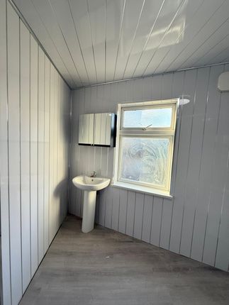 139, Plashet Grove, London photo 4