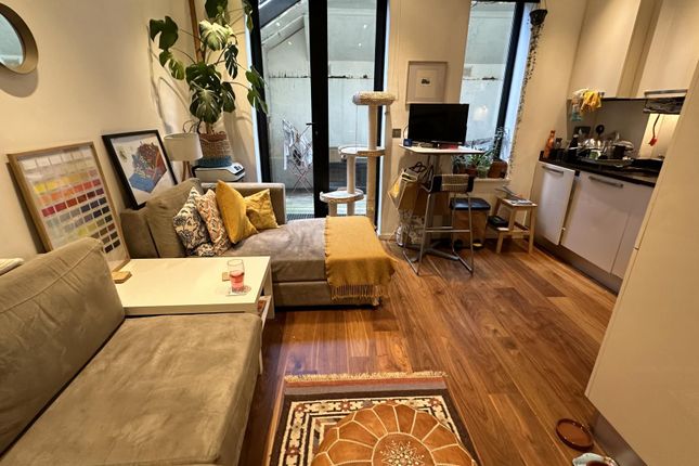 Flat 2 3, Burder Road, London photo 2