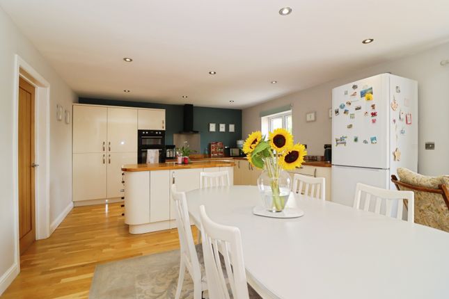 4, Berry Street, Chesterfield photo 2