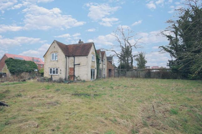 Property for sale in Bedford Road, Houghton Regis