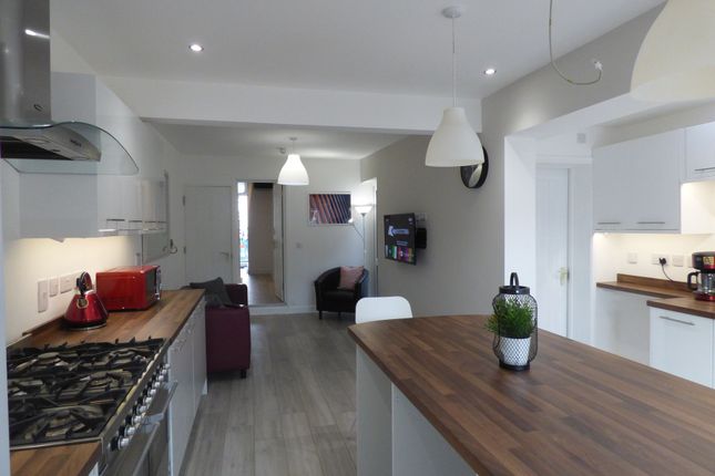 Room 4, 18,, Bicester Road, Aylesbury photo 4
