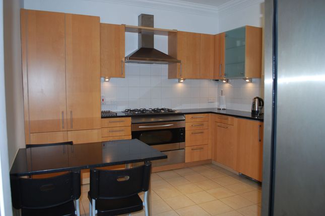 Flat for sale in Sunny Gardens Road, London