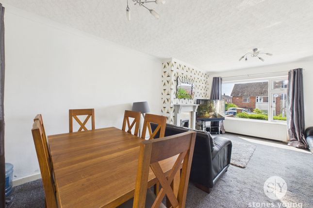 67 Windsor Road, Blackburn photo 3