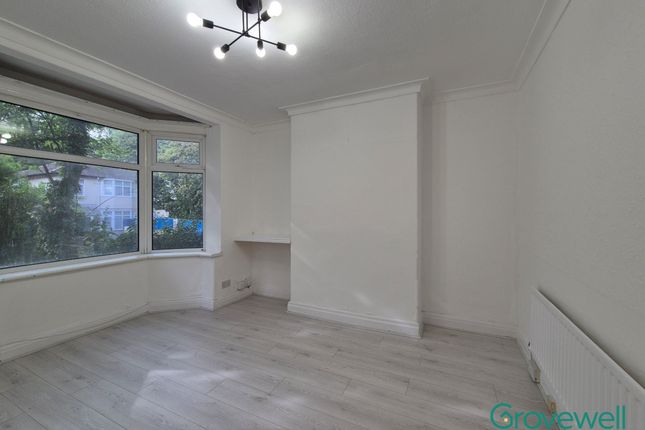 10 Brookside Drive, Salford photo 2