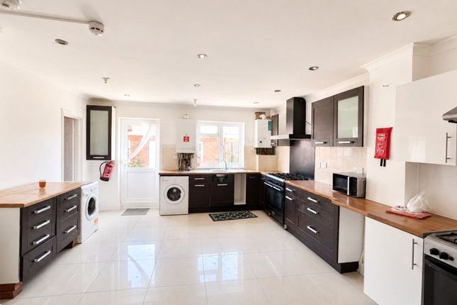 308, Lady Margaret Road, Southall photo 3