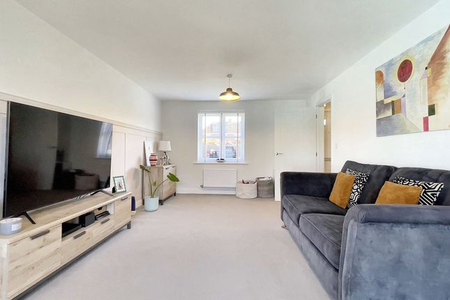 15 Gadsby Road, Coalville photo 2