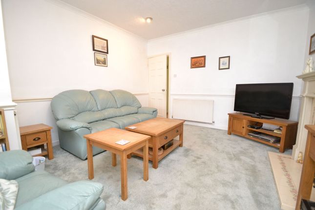 9 Cotswold Avenue, Shipley photo 3