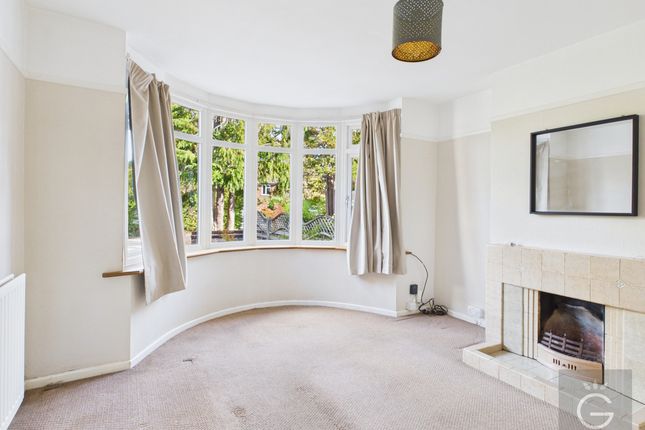 8, Wychwood Close, Reading photo 3