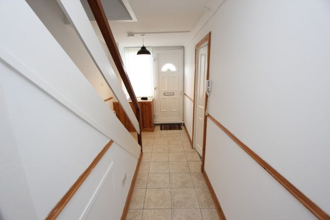 Flat C 16, 1265, Pollokshaws Road, Glasgow photo 4