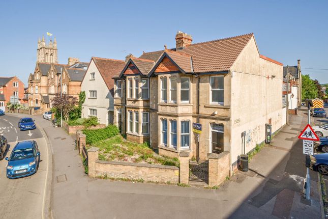 4-bed house on Saxum House, 4, Billetfield, Somerset, £300,000