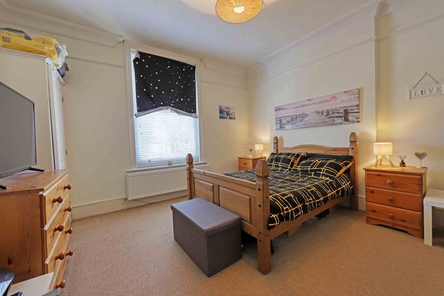 Flat 1, Firfield Holyport Road, Maidenhead photo 4
