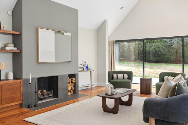 Wellington Avenue, Virginia Water photo 4