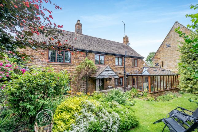 Thumbnail Cottage for sale in Blacksmiths Lane Eydon Daventry, Northamptonshire