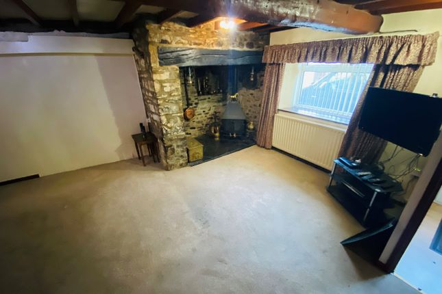 Terraced house for sale in Llansawel, Llandeilo