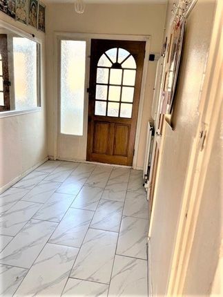 26, Gatehope Drive, SOUTH OCKENDON photo 3