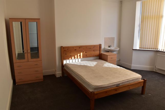 Thumbnail Shared accommodation to rent in R1, Minster Road, Coventry