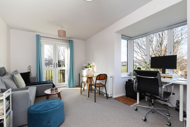 Flat 19, Ladywell Heights, London photo 4