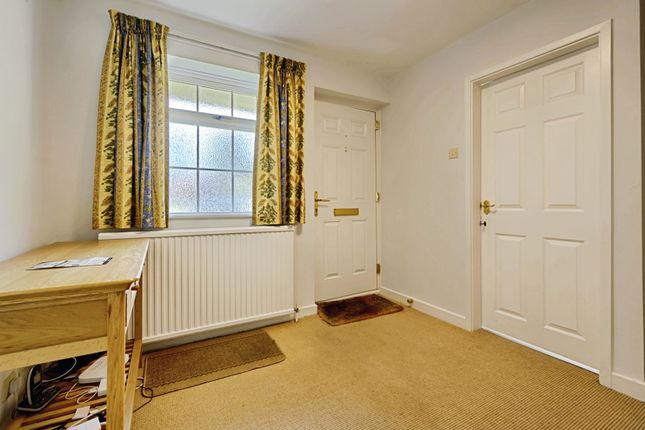 13, Sandfield Drive, Greater Manchester photo 4