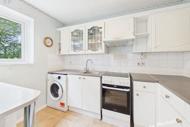 42 William Hill Drive, Aylesbury photo 4